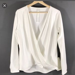 Lululemon freedom wrap top - white